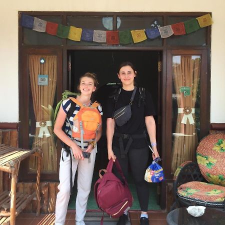 Owl Hostel カリムンジャワ エクステリア 写真