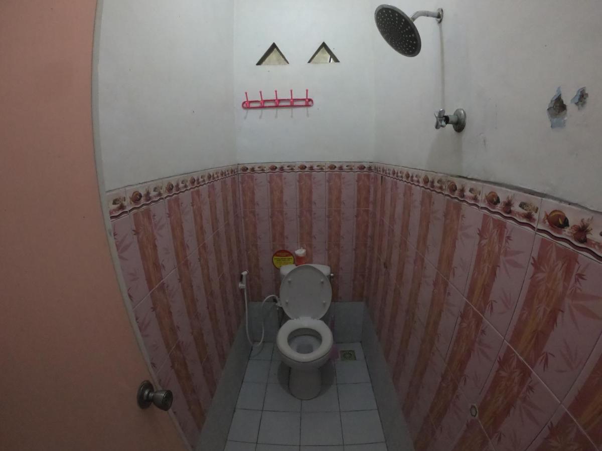 Owl Hostel カリムンジャワ エクステリア 写真