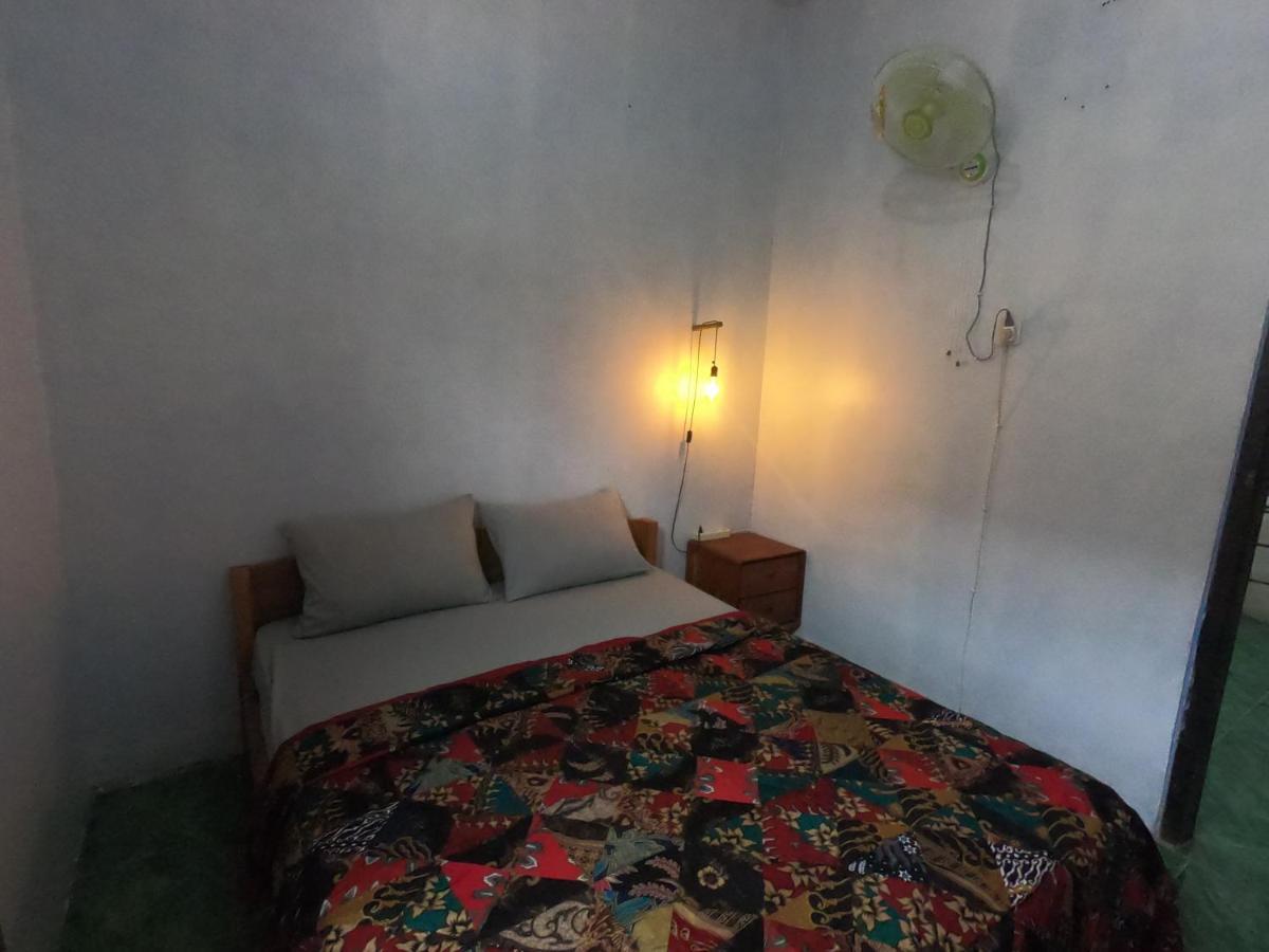 Owl Hostel カリムンジャワ エクステリア 写真
