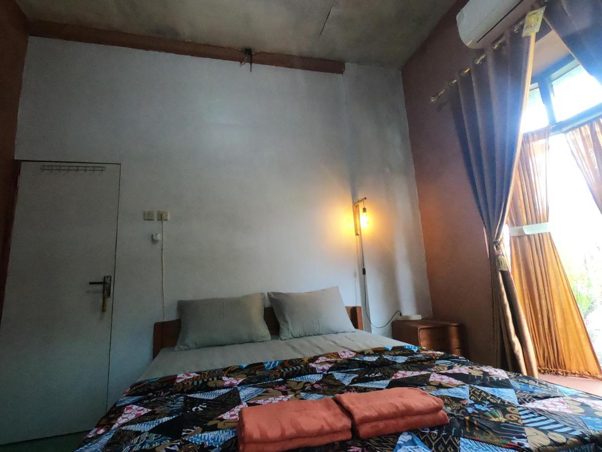 Owl Hostel カリムンジャワ エクステリア 写真