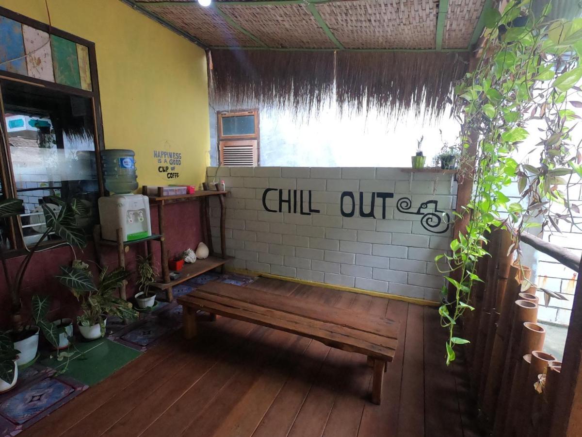 Owl Hostel カリムンジャワ エクステリア 写真