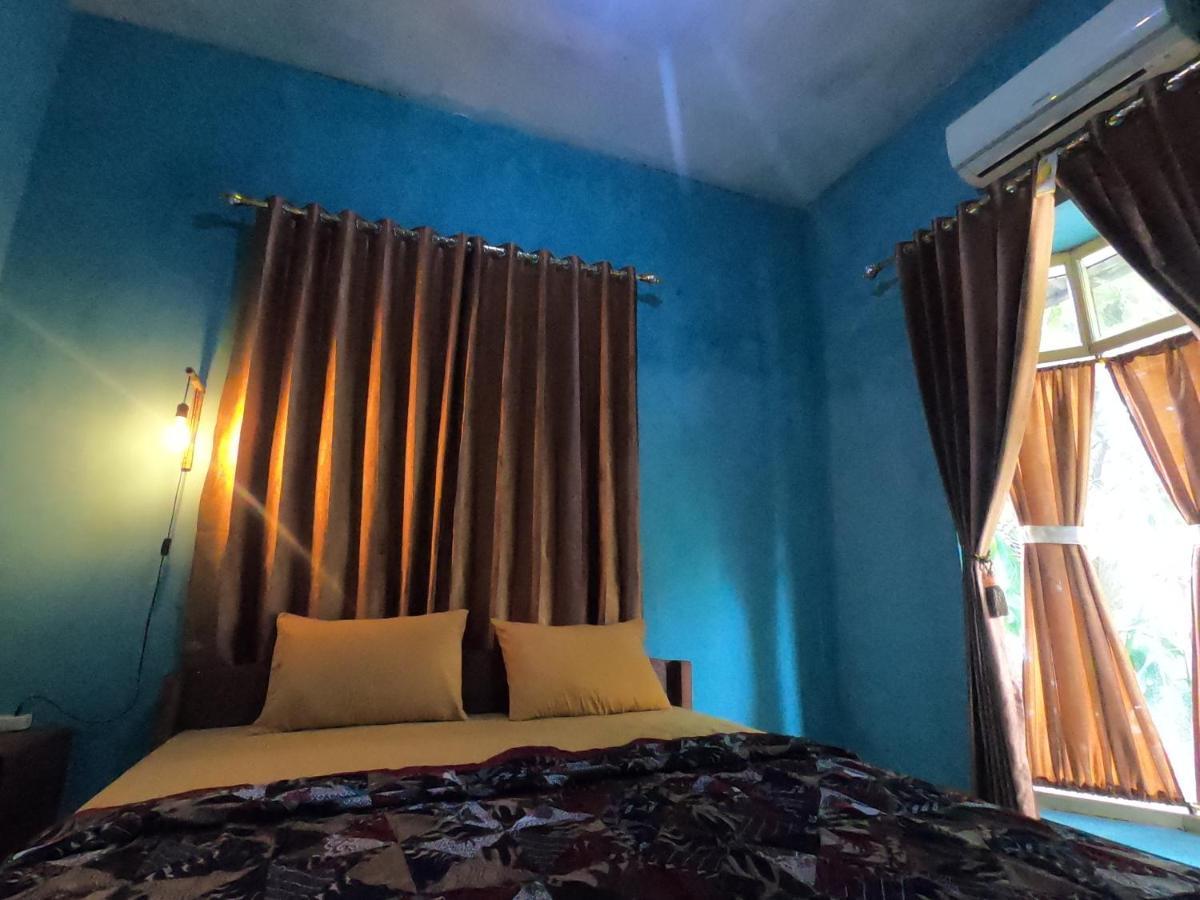 Owl Hostel カリムンジャワ エクステリア 写真