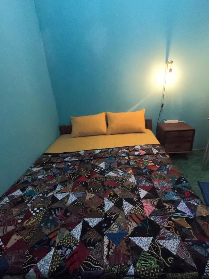 Owl Hostel カリムンジャワ エクステリア 写真