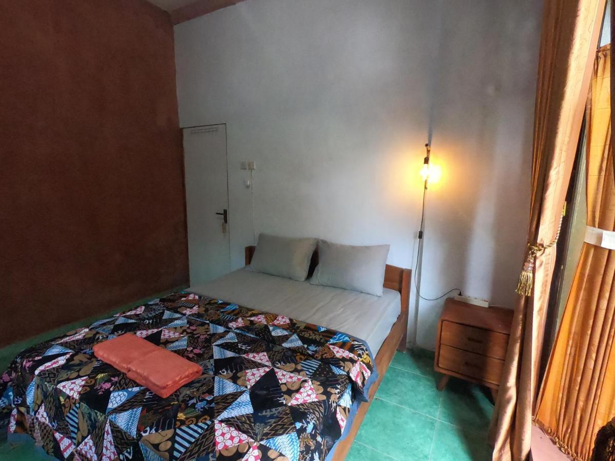 Owl Hostel カリムンジャワ エクステリア 写真