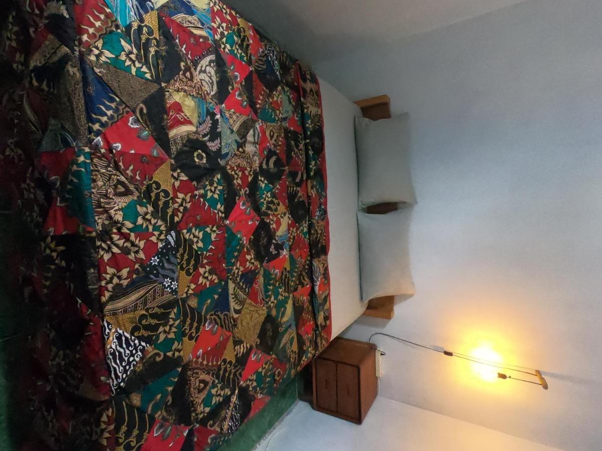 Owl Hostel カリムンジャワ エクステリア 写真