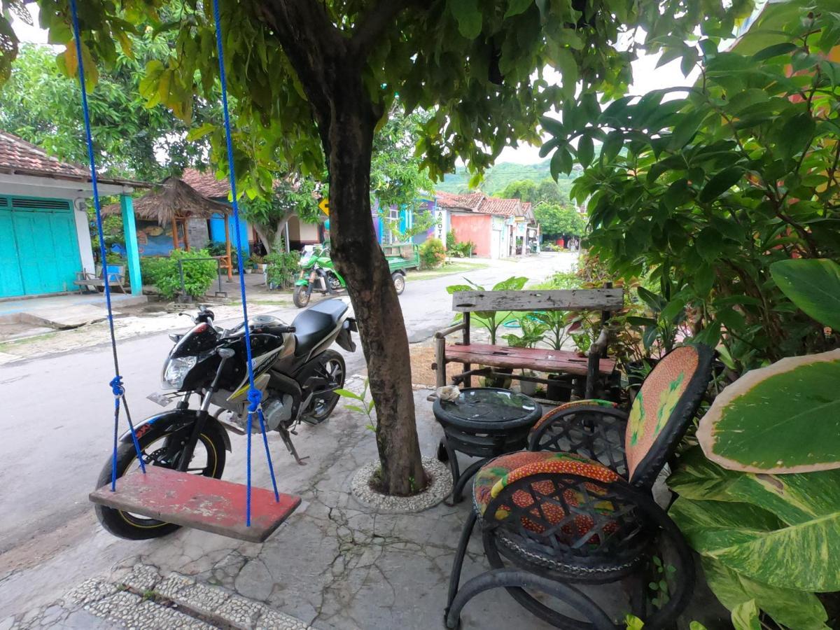 Owl Hostel カリムンジャワ エクステリア 写真